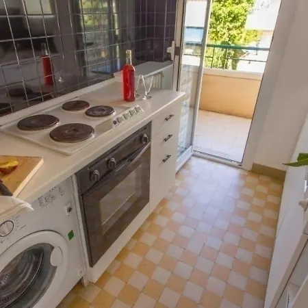 Menton, 2 Pieces, 4 Personnes - Fr-1-196-170 Apartmán *